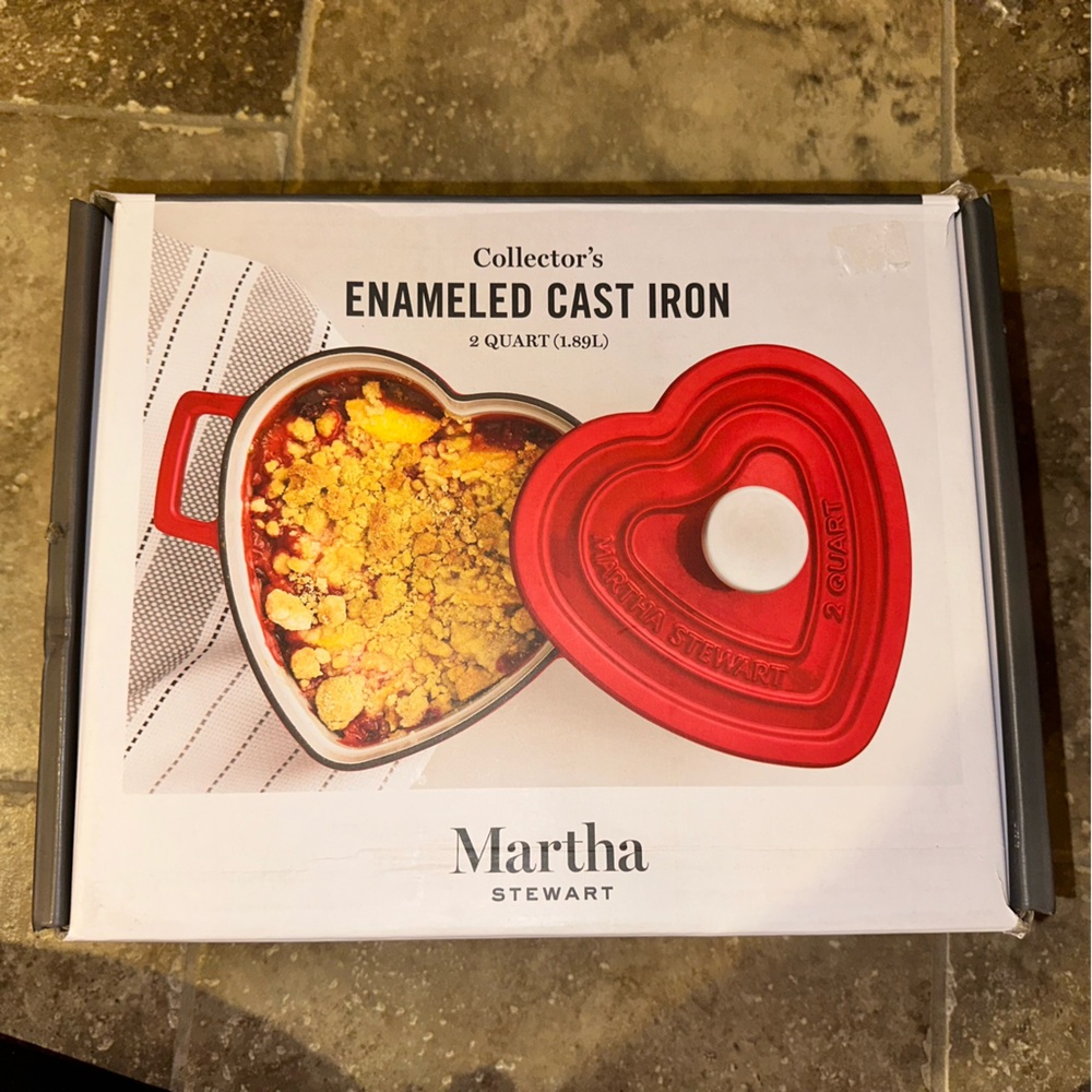 Martha Stewart Enamel Cast Iron Heart Shaped Pan NEW - Picture 3 of 3